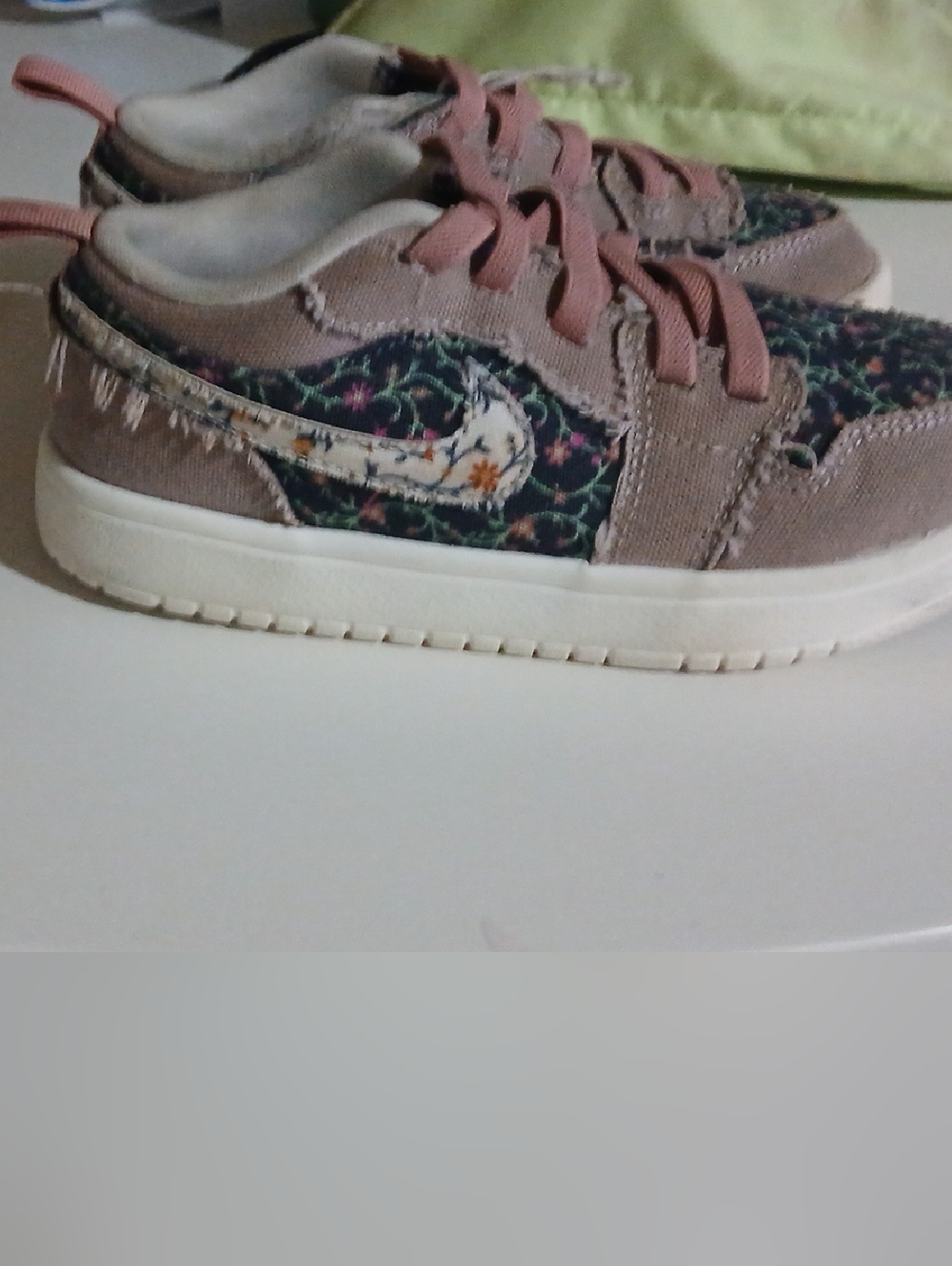 Jordan 1 Low SE Strap 13C PREk Kids Floral Pattern Canvas Sneakers in Dusty Pink